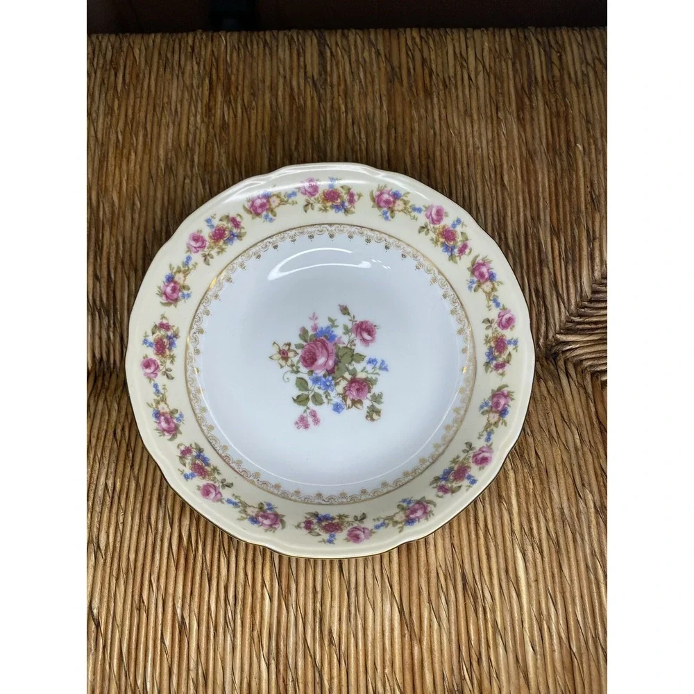 Vintage Gold Castle Hostess 8 3/4